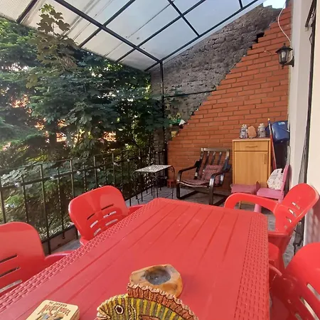 Glorry L Apartment